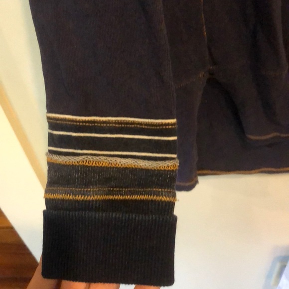 Top - Picture 5 of 6